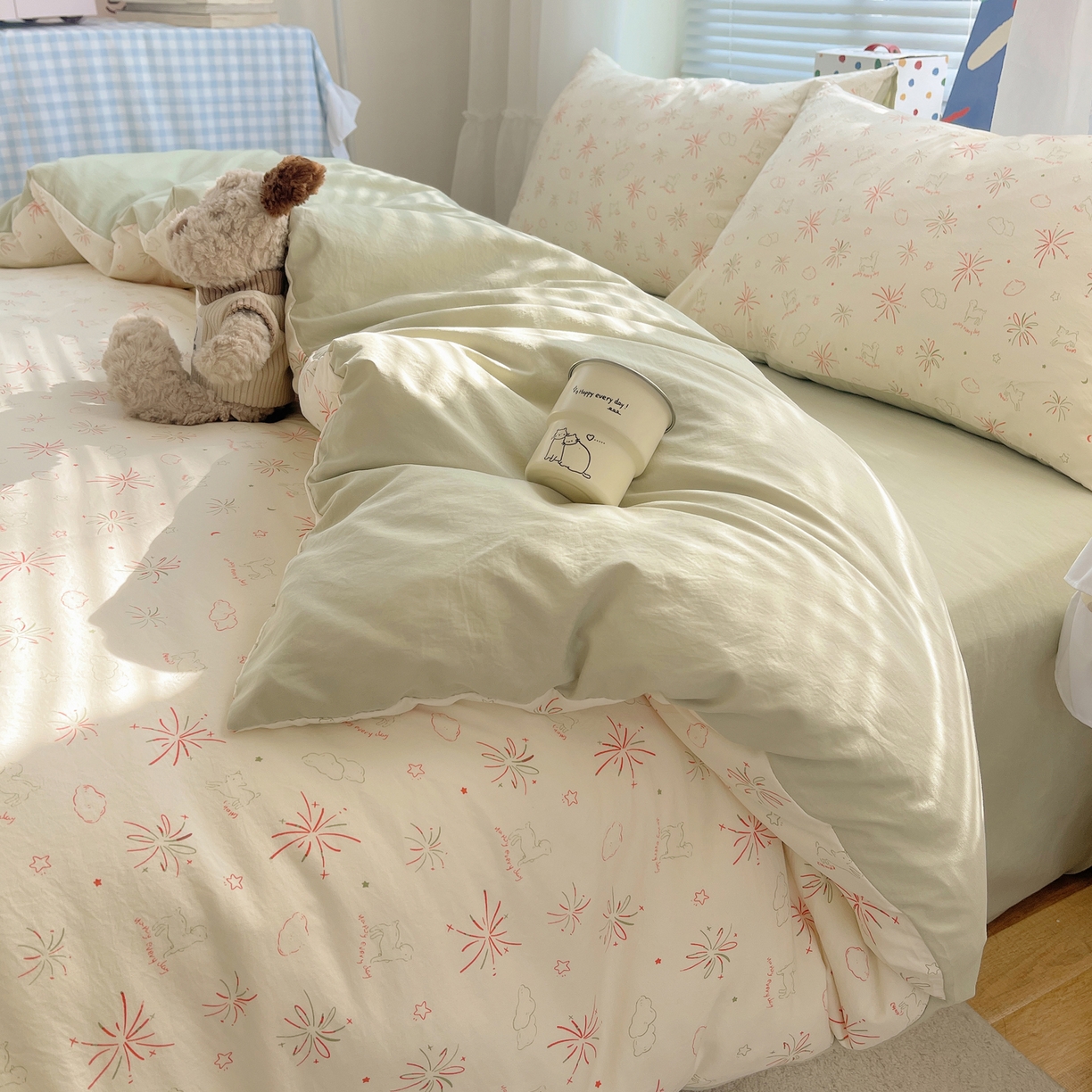 91家纺网 家纺一手货源 找家纺 耀悦家纺 2026新款古法仿棉云朵棉吊边床单童趣四件套-第二弹 烟花梦野