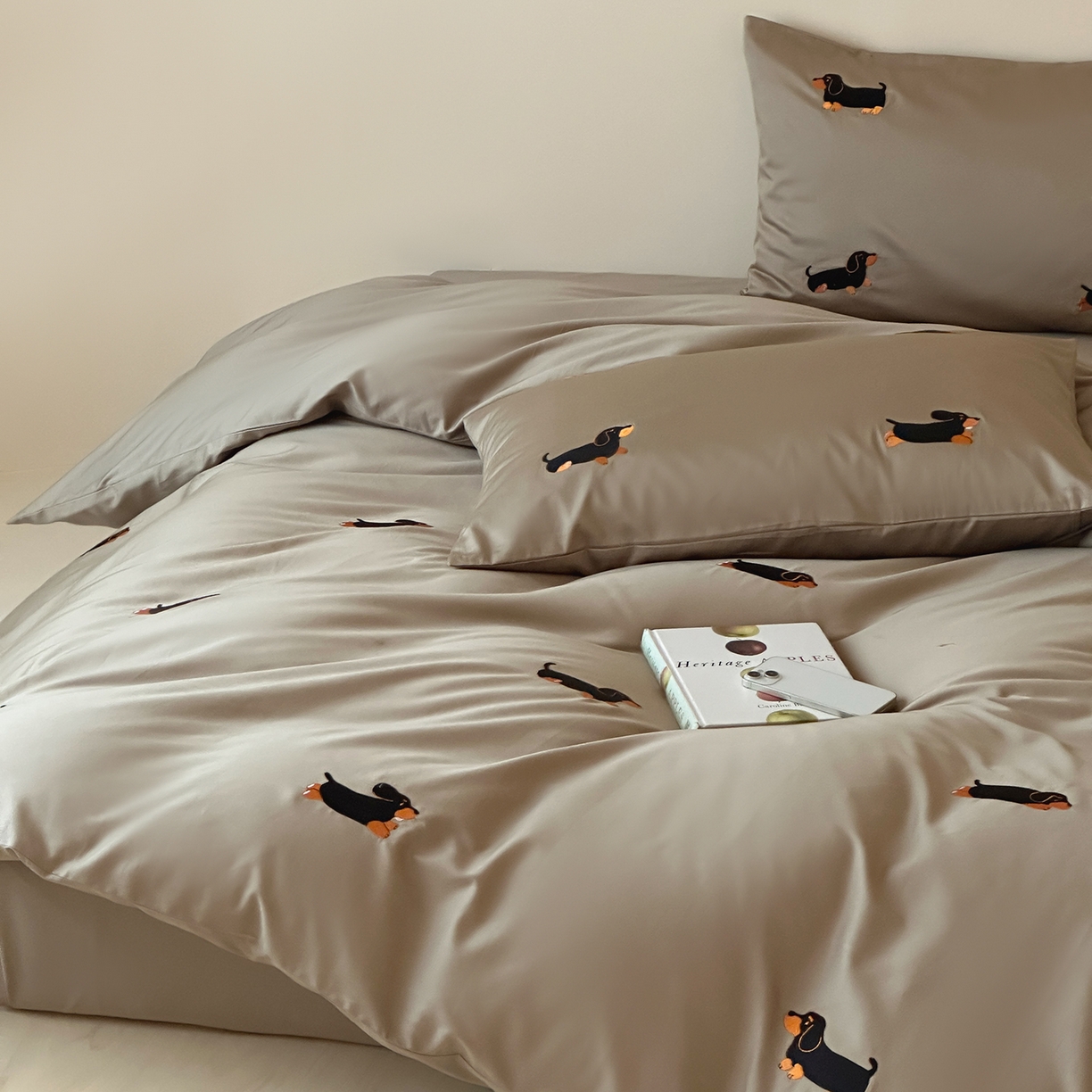 91家纺网 家纺一手货源 找家纺 波比可可 2026新款50s长绒棉纯棉全棉居家轻奢刺绣四件套 礼物