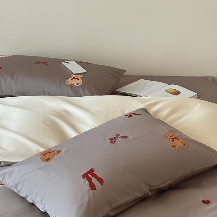 91家纺网 家纺一手货源 找家纺 波比可可 2026春夏系列轻奢居家50s长绒棉全棉纯棉四件套小红书热款 熊宝