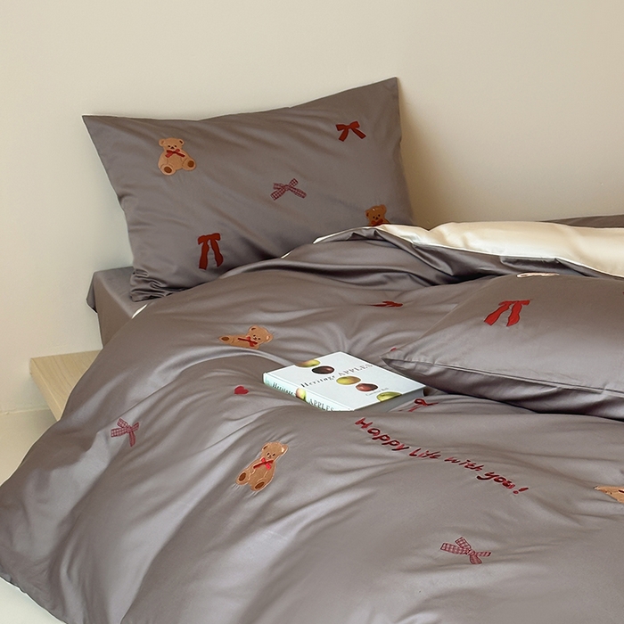 91家纺网 家纺一手货源 找家纺 波比可可 2026春夏系列轻奢居家50s长绒棉全棉纯棉四件套小红书热款 熊宝