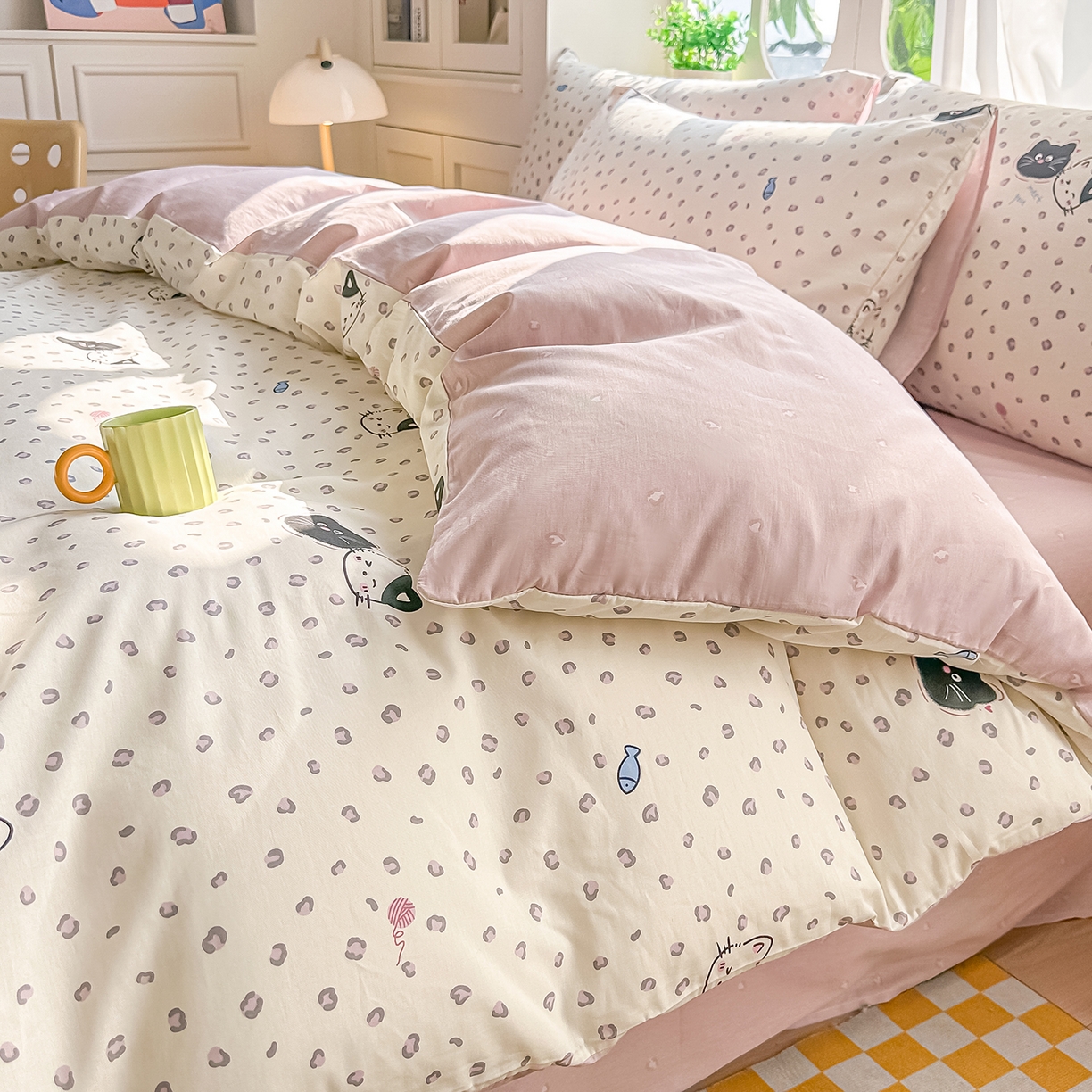 91家纺网 家纺一手货源 找家纺 颜选 2026新款全棉印花单被套 粉红顽皮猫