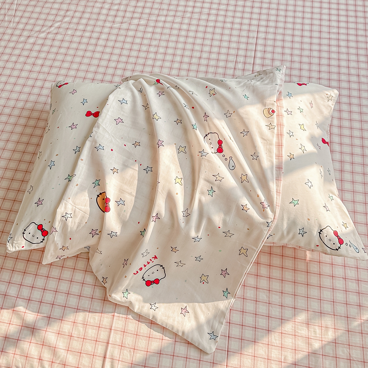 91家纺网 家纺一手货源 找家纺 颜选 2026新款全棉印花单被套 星星凯蒂猫