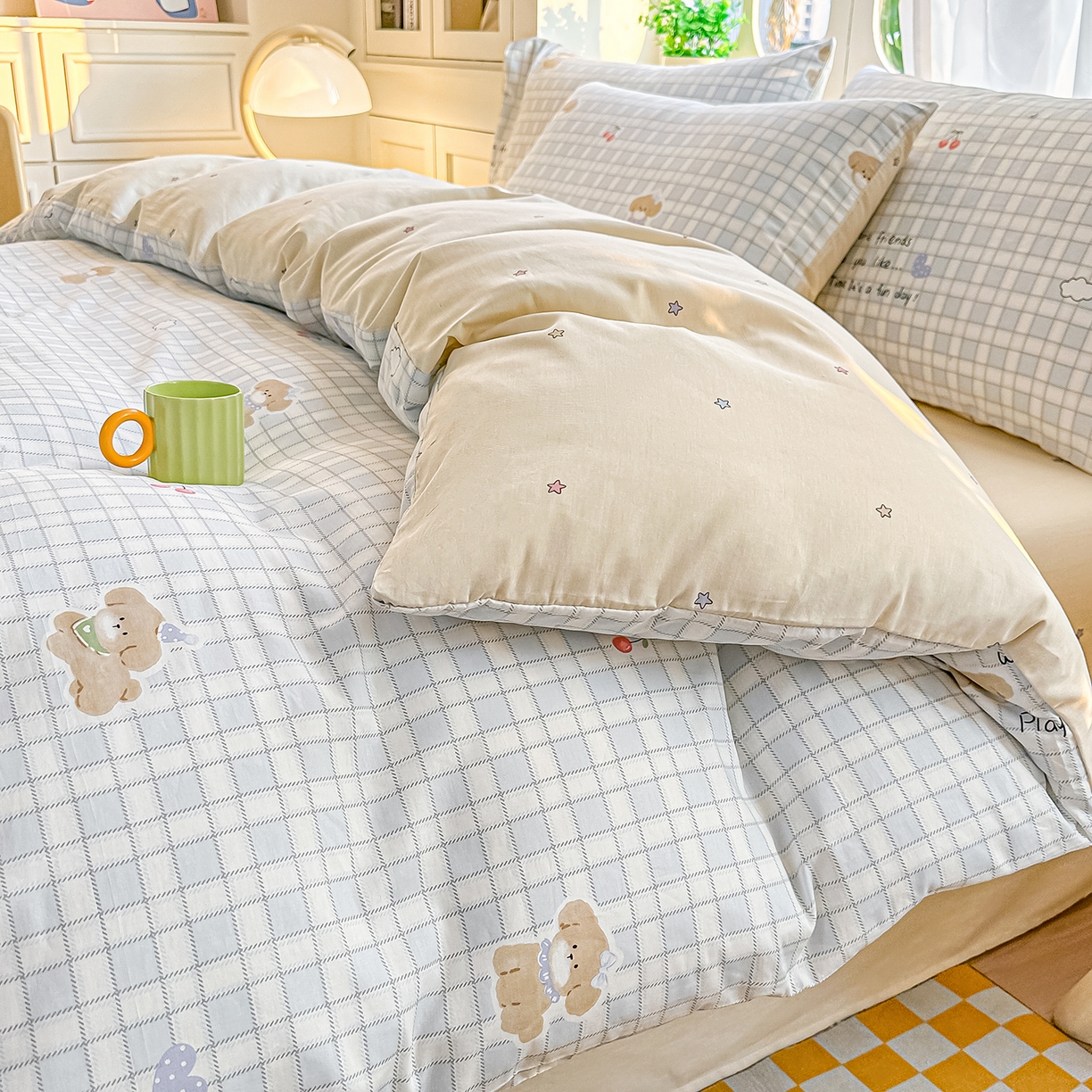 91家纺网 家纺一手货源 找家纺 颜选 2026新款全棉印花单被套 休闲格小狗