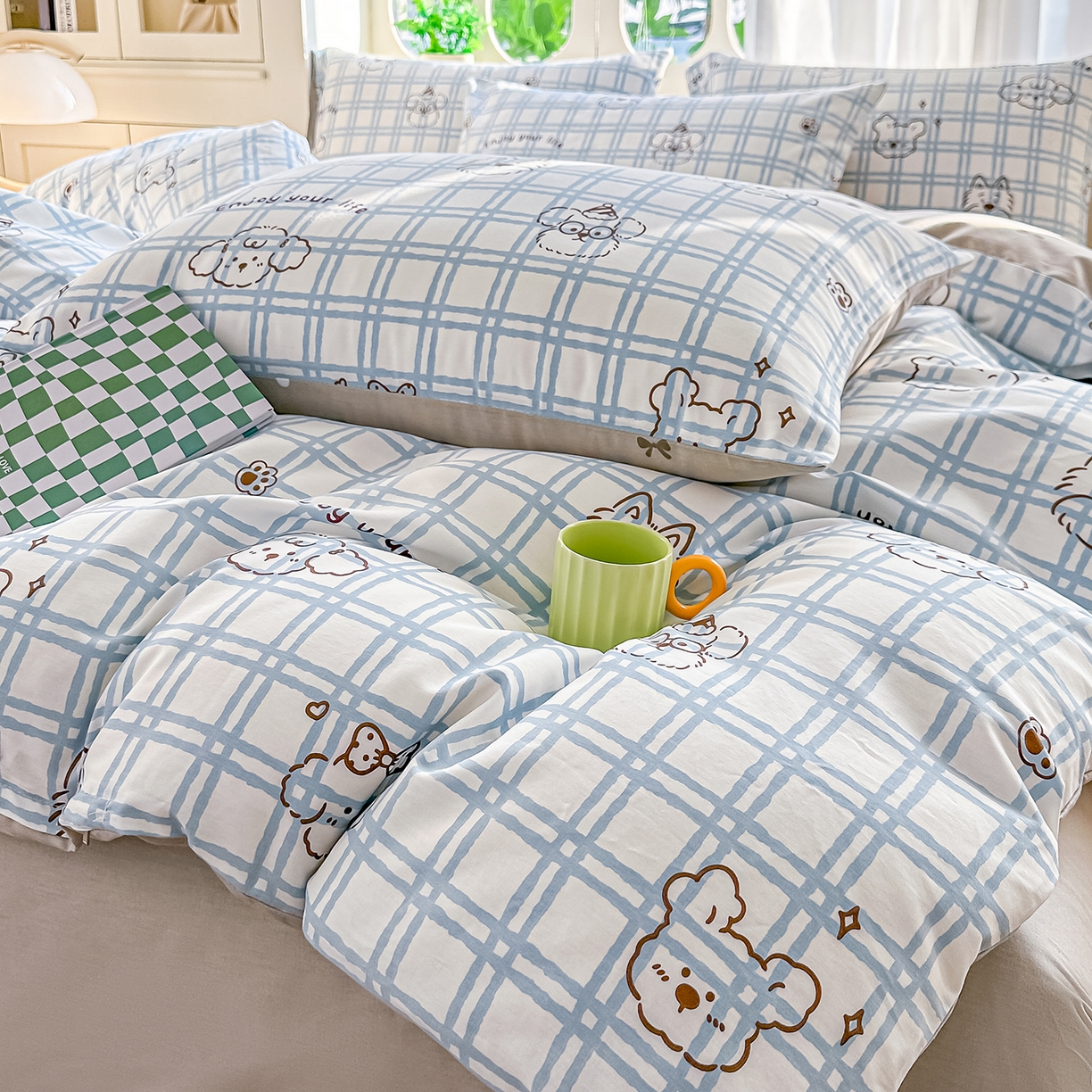 91家纺网 家纺一手货源 找家纺 颜选 2026新款全棉印花单被套 忧郁棕熊