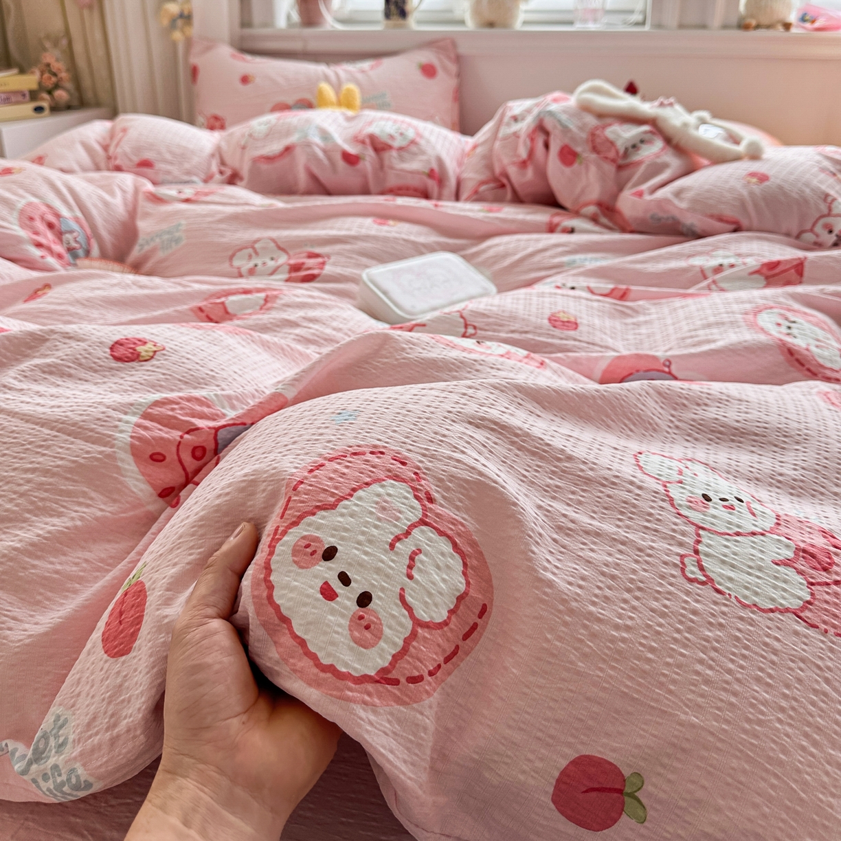 91家纺网 家纺一手货源 找家纺 卡斯诺家纺馆 2026新款皱皱棉双层纱四件套（下载文件包含买家秀） 蜜桃粉兔