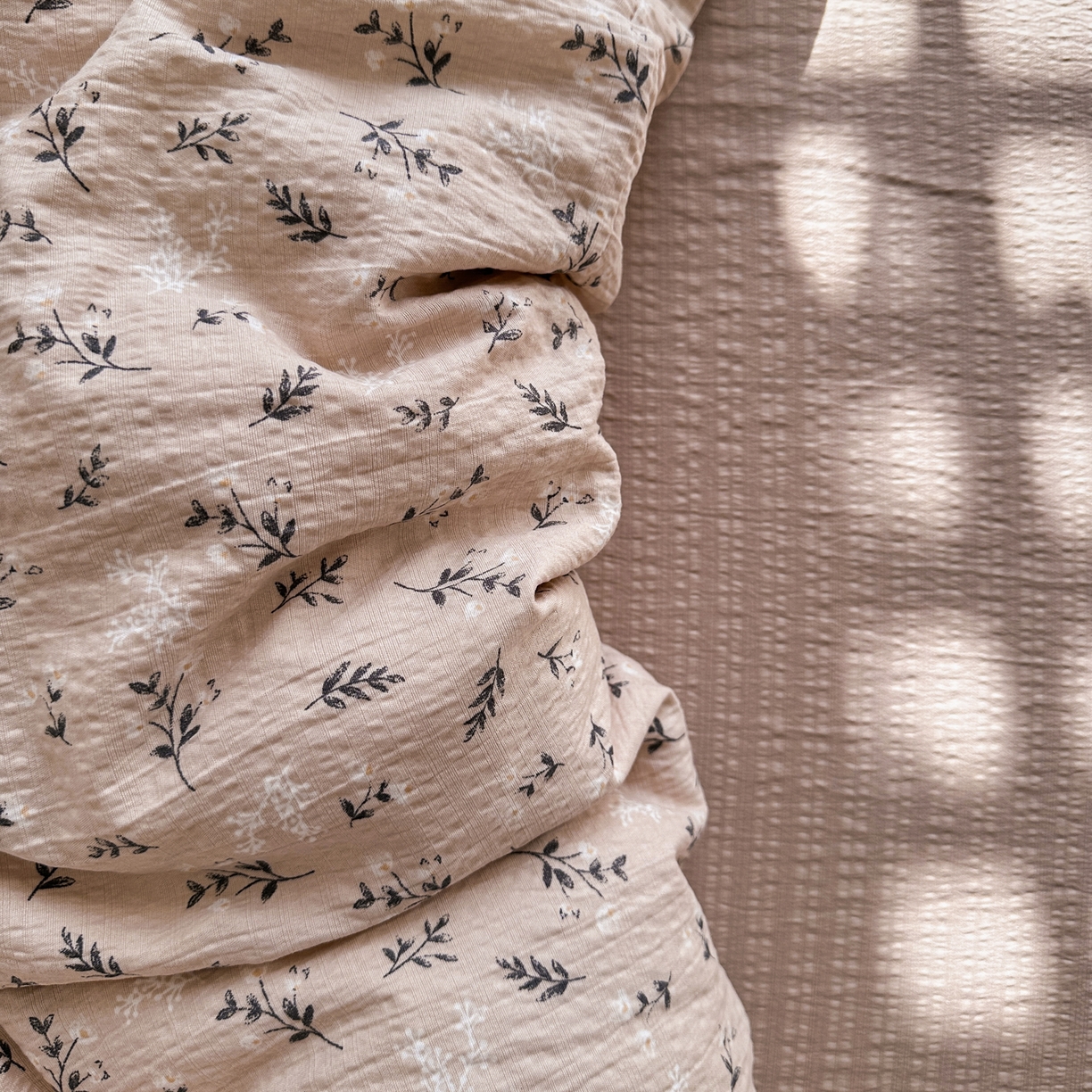 91家纺网 家纺一手货源 找家纺 卡斯诺家纺馆 2026新款皱皱棉双层纱四件套（下载文件包含买家秀） 莫奈雅致