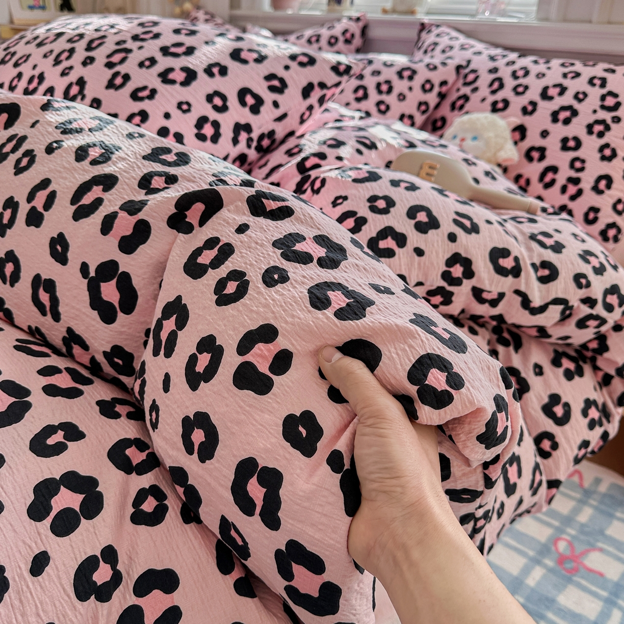 91家纺网 家纺一手货源 找家纺 卡斯诺家纺馆 2026新款皱皱棉双层纱四件套（下载文件包含买家秀） 云影星斑-粉