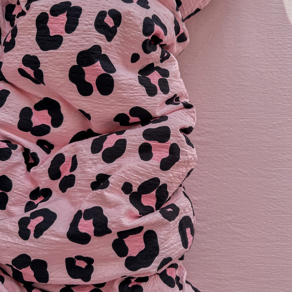 91家纺网 家纺一手货源 找家纺 卡斯诺家纺馆 2026新款皱皱棉双层纱四件套（下载文件包含买家秀） 云影星斑-粉