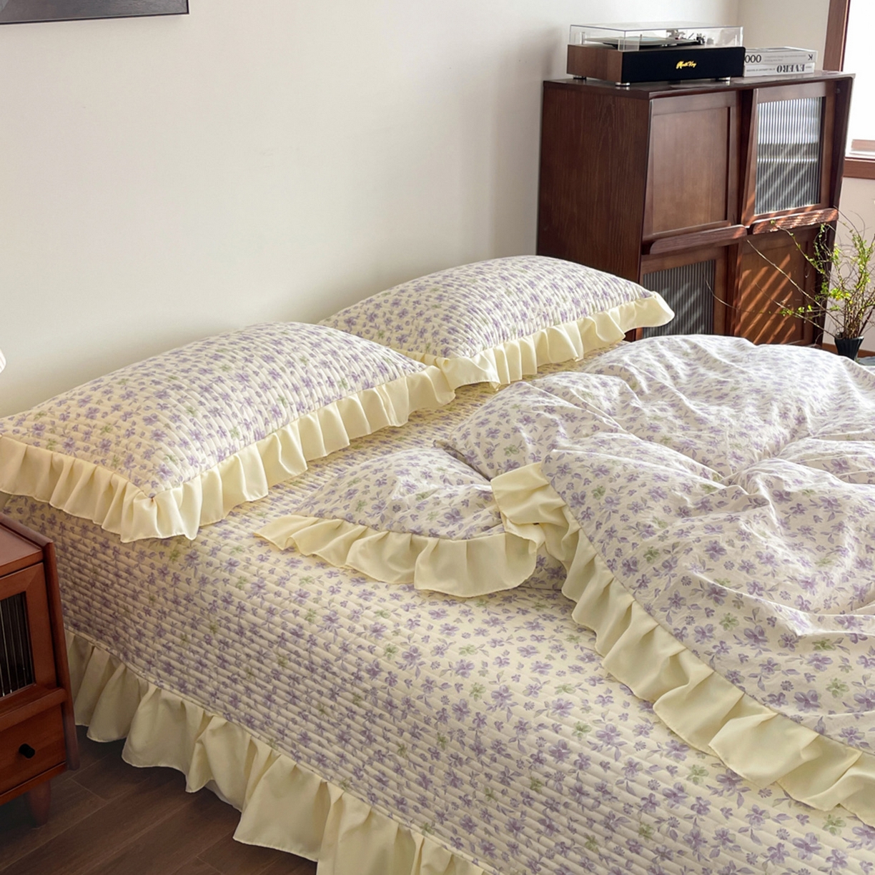 91家纺网 家纺一手货源 找家纺 慕澄家纺 2026新款高克重仿棉碎花床盖四件套 梦回