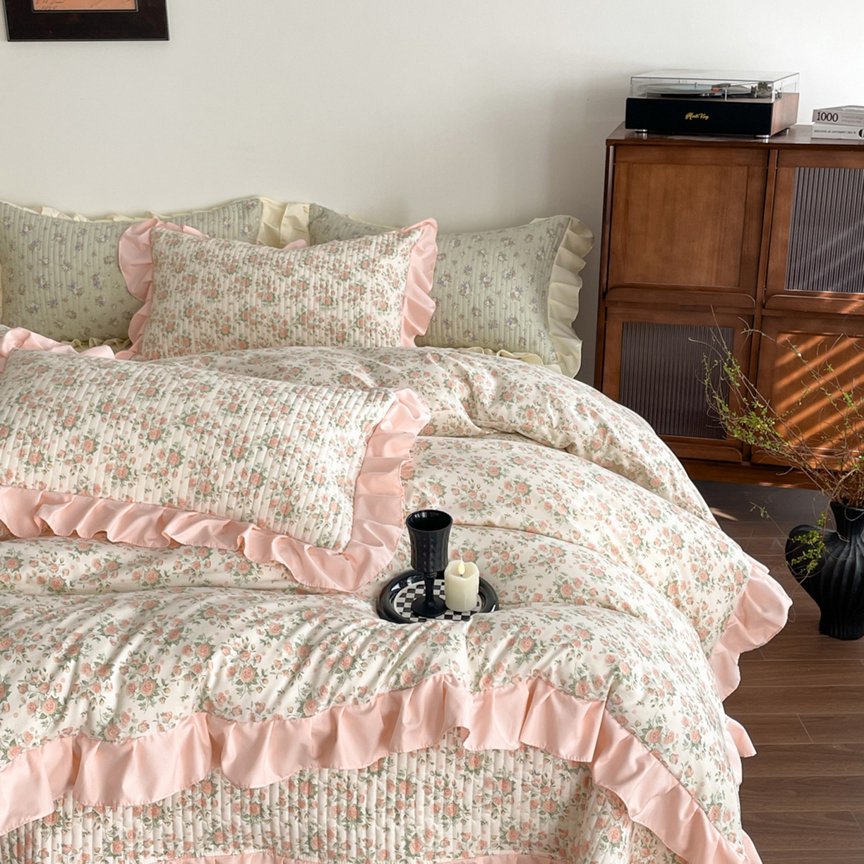 91家纺网 家纺一手货源 找家纺 慕澄家纺 2026新款高克重仿棉碎花床盖四件套 情书