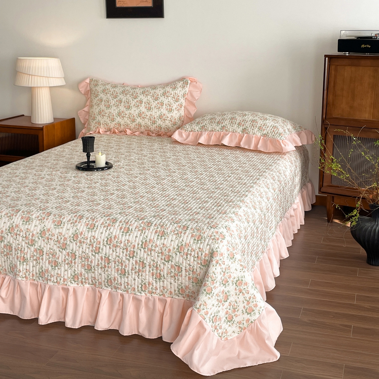 91家纺网 家纺一手货源 找家纺 慕澄家纺 2026新款高克重仿棉碎花床盖四件套 情书