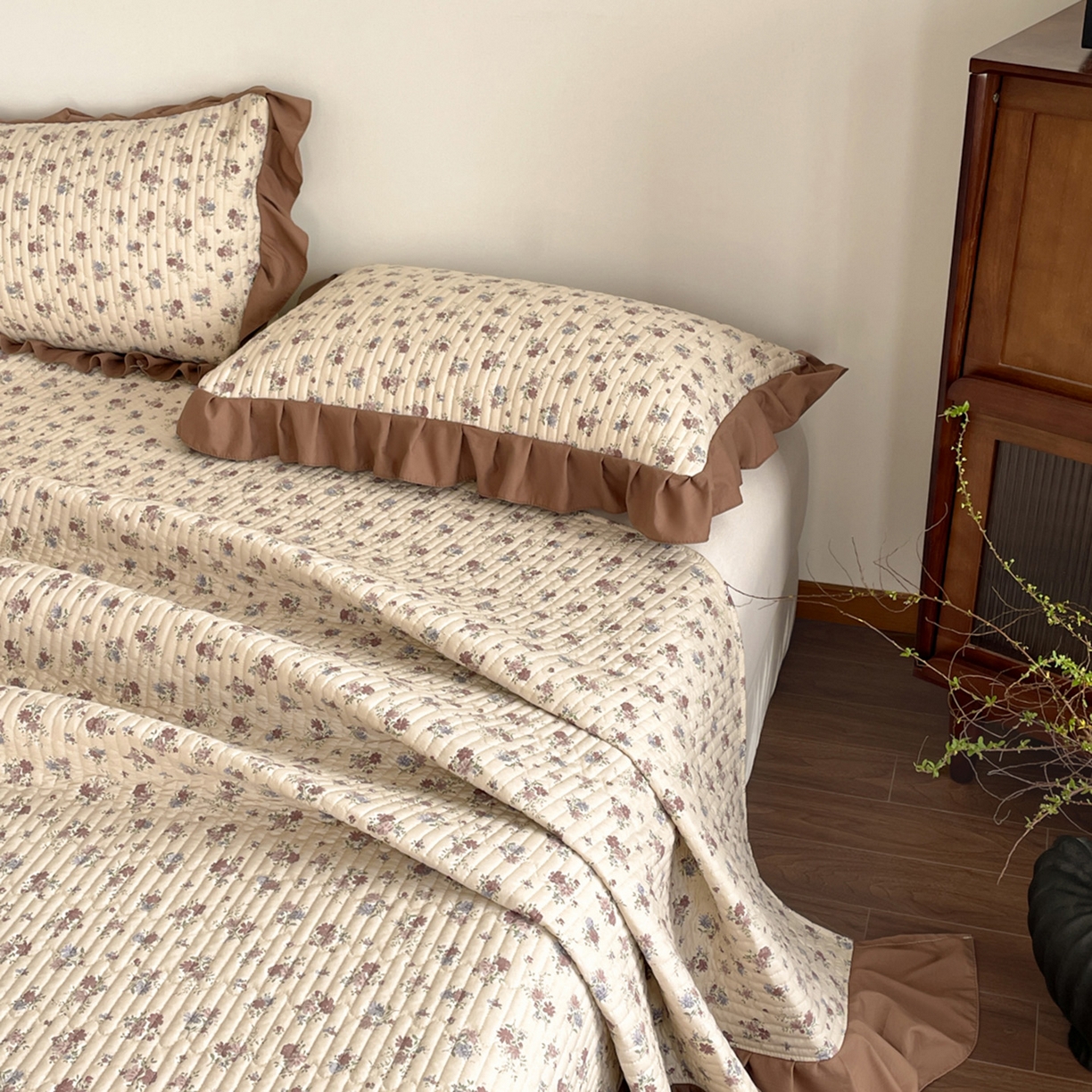 91家纺网 家纺一手货源 找家纺 慕澄家纺 2026新款高克重仿棉碎花床盖四件套 绵绵