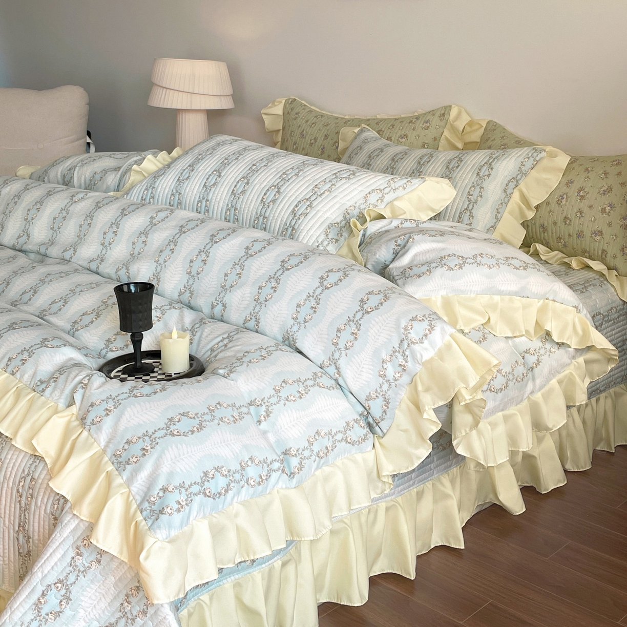 91家纺网 家纺一手货源 找家纺 慕澄家纺 2026新款高克重仿棉碎花床盖四件套 蓝梦