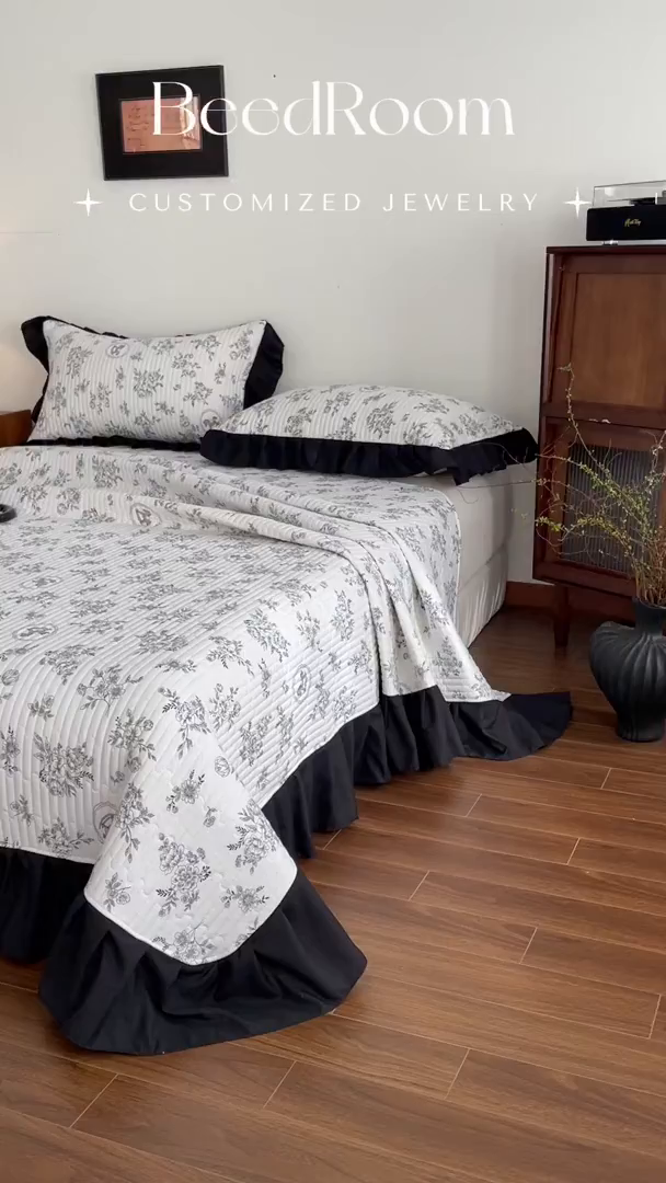 91家纺网 家纺一手货源 找家纺 慕澄家纺 2026新款高克重仿棉碎花床盖四件套 花间小马