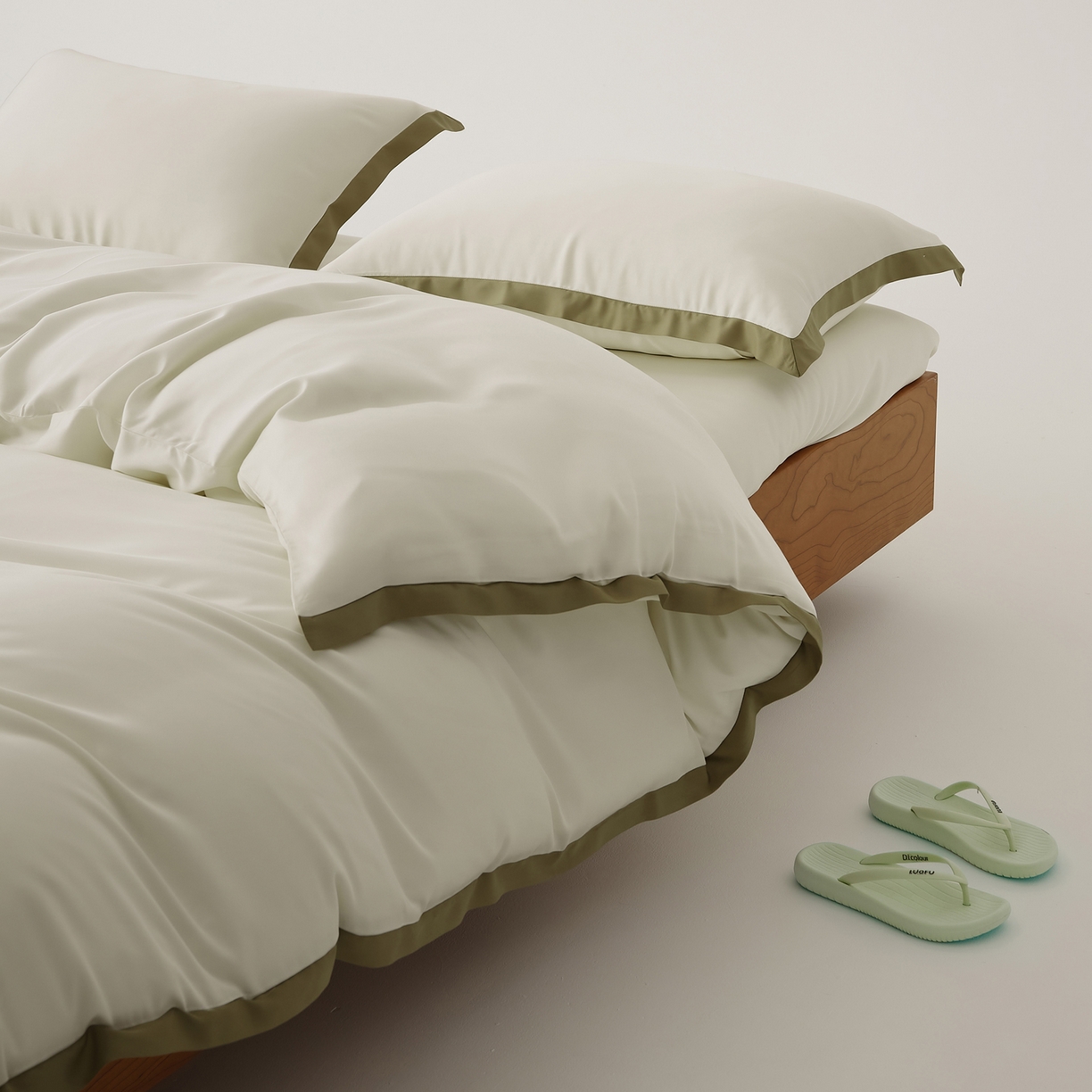 91家纺网 家纺一手货源 找家纺 EH家居 2026春夏新品天丝拼角四件套-南山系列 南山-清风白