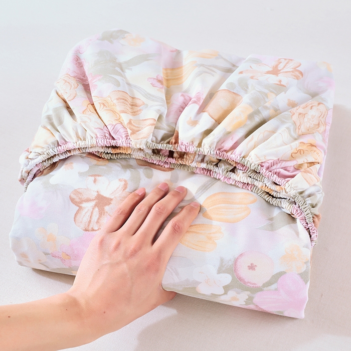 91家纺网 家纺一手货源 找家纺 爱彼家纺 2026新升级细沙卡通印花老粗布床笠直播热门款春夏热款系列一 老粗布床笠-法式花园