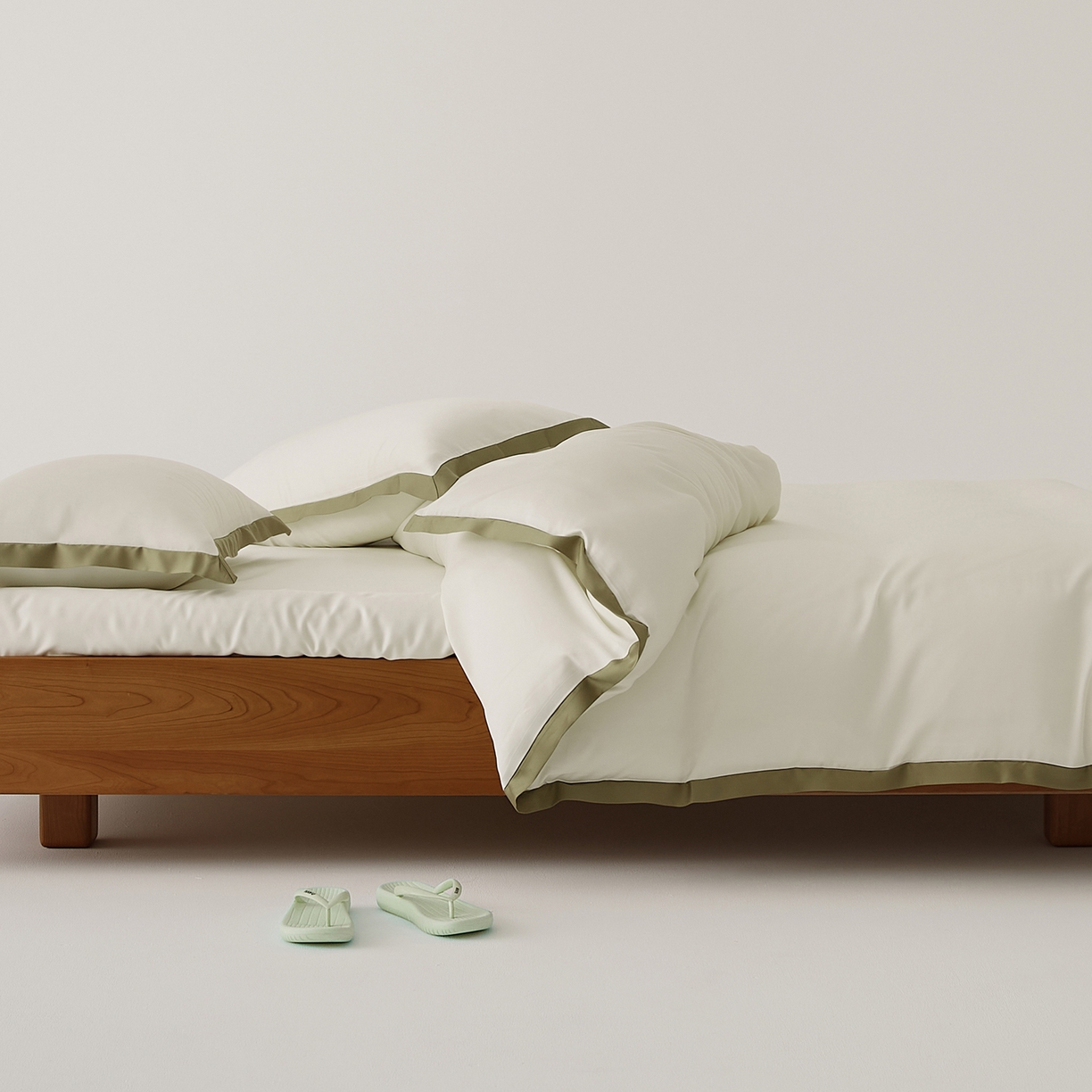 91家纺网 家纺一手货源 找家纺 EH家居 2026春夏新品天丝拼角四件套-南山系列 南山-清风白