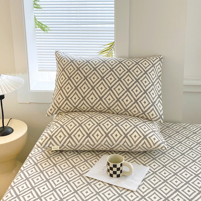 91家纺网 家纺一手货源 找家纺 爱彼家纺 2026新升级细沙卡通印花老粗布床笠直播热门款春夏热款系列一 老粗布床笠-菱格绿