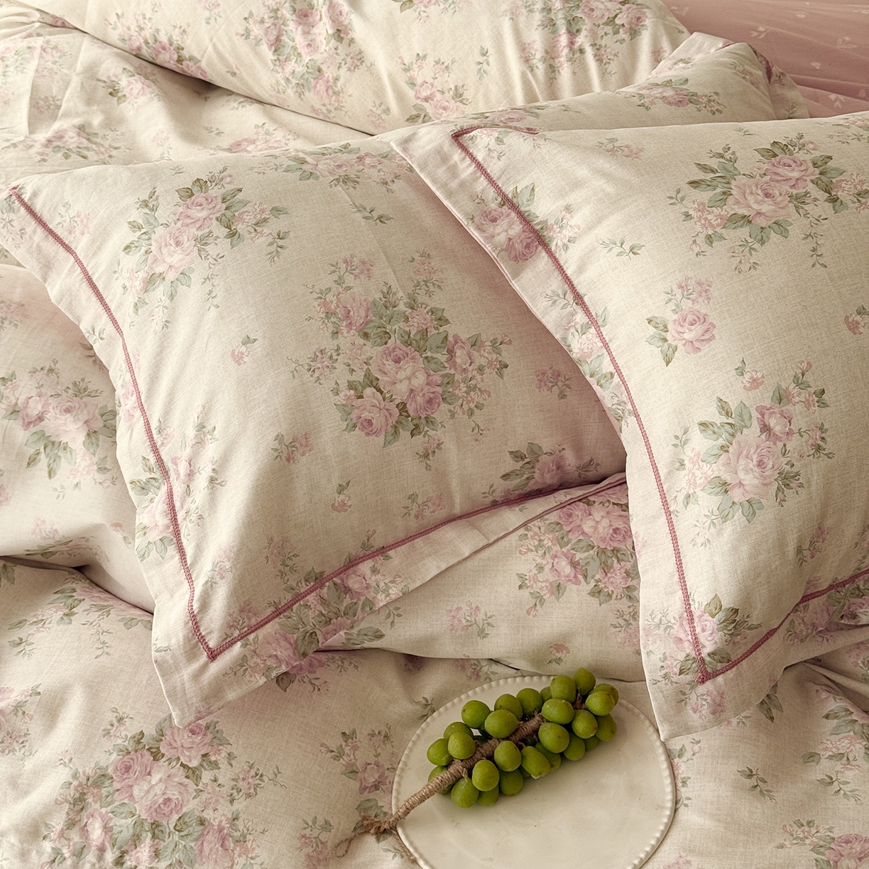 91家纺网 家纺一手货源 找家纺 于果 2026新款全棉13370四件套（2） 蔷薇故事粉