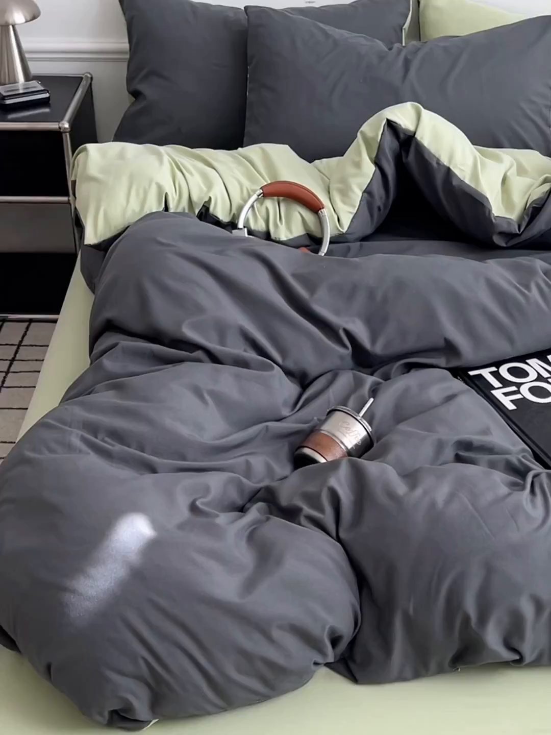 91家纺网 家纺一手货源 找家纺 世爵 2026新款10A抗菌亲肤水洗棉双拼四件套 深灰绿