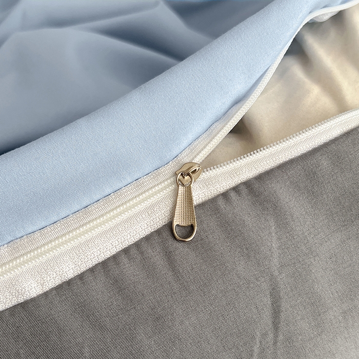 91家纺网 家纺一手货源 找家纺 世爵 2026新款10A抗菌亲肤水洗棉双拼四件套 天空蓝浅灰