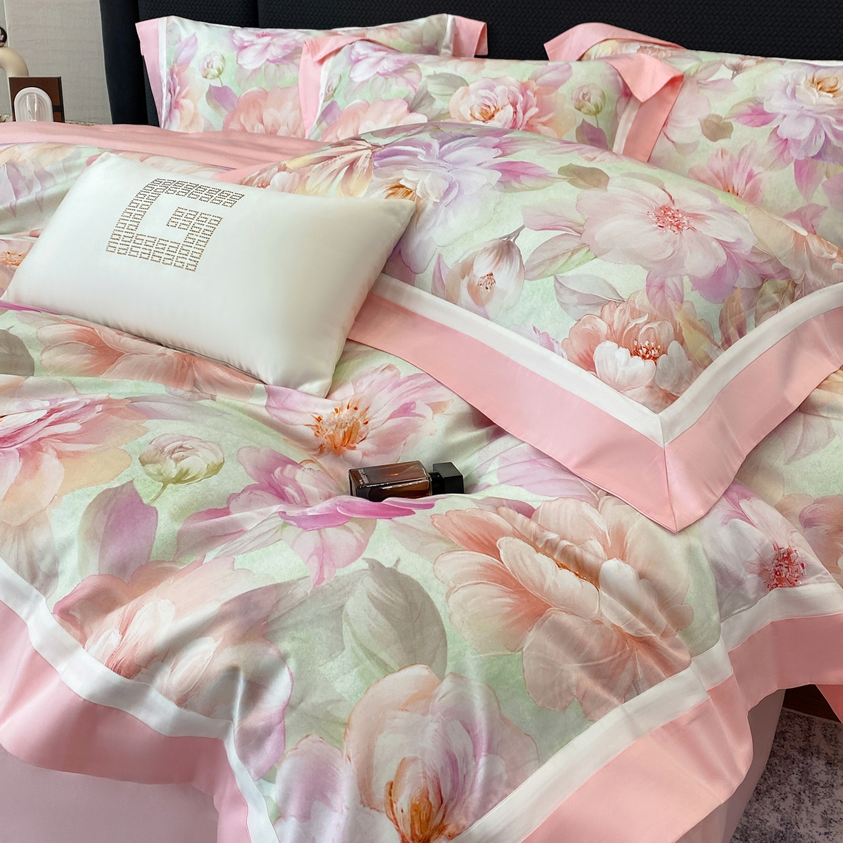 91家纺网 家纺一手货源 找家纺 （总）家居1号家纺 2026新款50双股长绒棉纯棉数码数码印花四件套-芬芳/浪蝶（券后价格不得低于：标准328元，加348元！会员优惠10元）