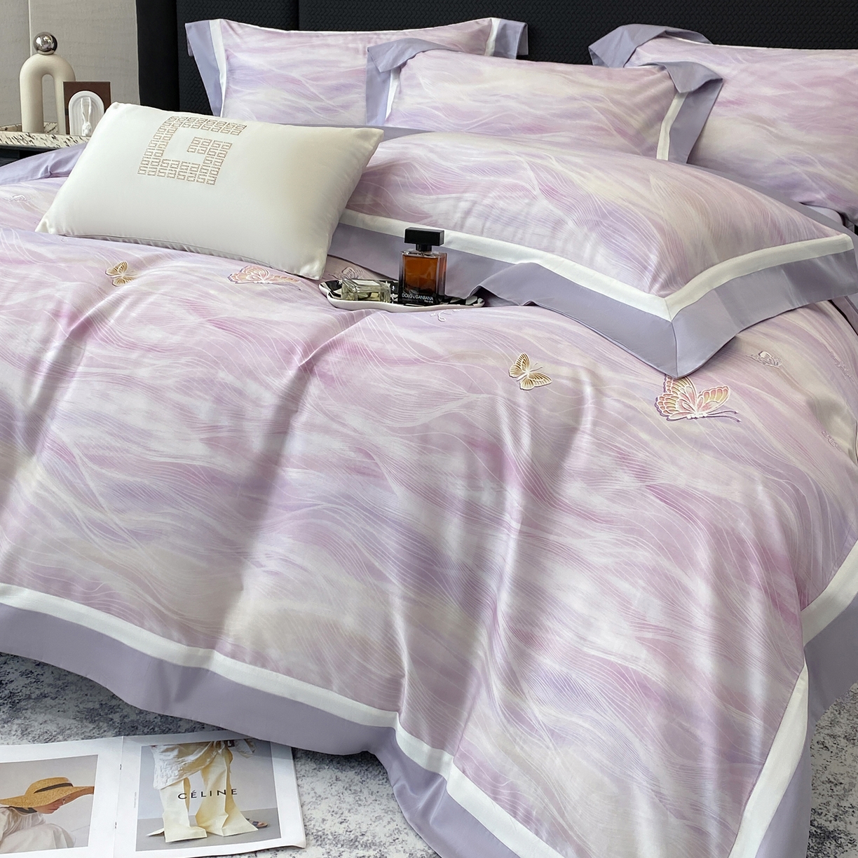 91家纺网 家纺一手货源 找家纺 家居1号家纺 2026新款50双股长绒棉纯棉数码数码印花四件套-芬芳/浪蝶（券后价格不得低于：标准328元，加348元！会员优惠10元） 浪蝶-紫