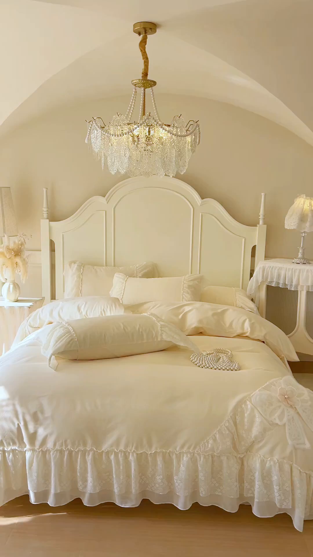 91家纺网 家纺一手货源 找家纺 亲亲公主 2026新款全棉蕾丝四件套-奶油泡芙（赠送蝴蝶结）券后不低于298 奶油泡芙-米黄