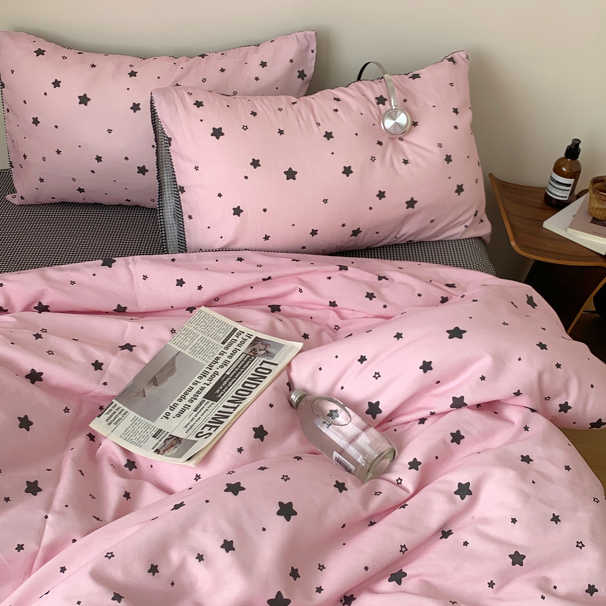 91家纺网 家纺一手货源 找家纺 桃喜 2026春夏新款全棉纯棉ins简约系列四件套（会员-3） 粉星星