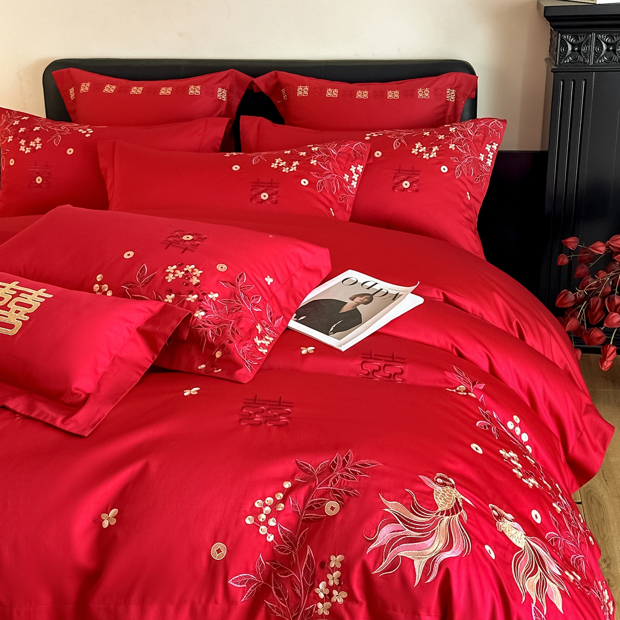 91家纺网 家纺一手货源 找家纺 置顶家纺 2026新款小清新亲肤婚庆绣花四件套 吉庆有鱼-金大红