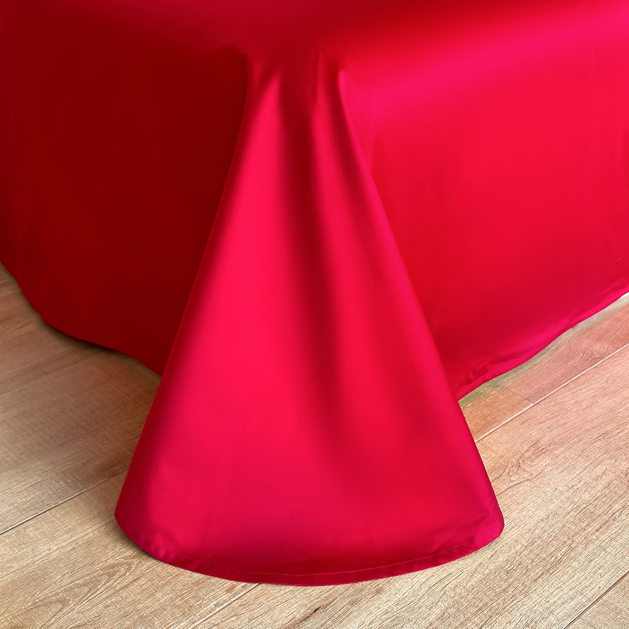 91家纺网 家纺一手货源 找家纺 置顶家纺 2026新款小清新亲肤婚庆绣花四件套 富富有鱼-纯红