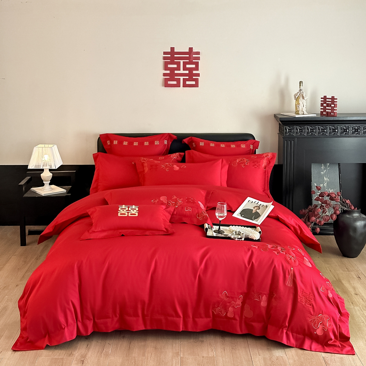 91家纺网 家纺一手货源 找家纺 置顶家纺 2026新款小清新亲肤婚庆绣花四件套 福禄相伴-大红