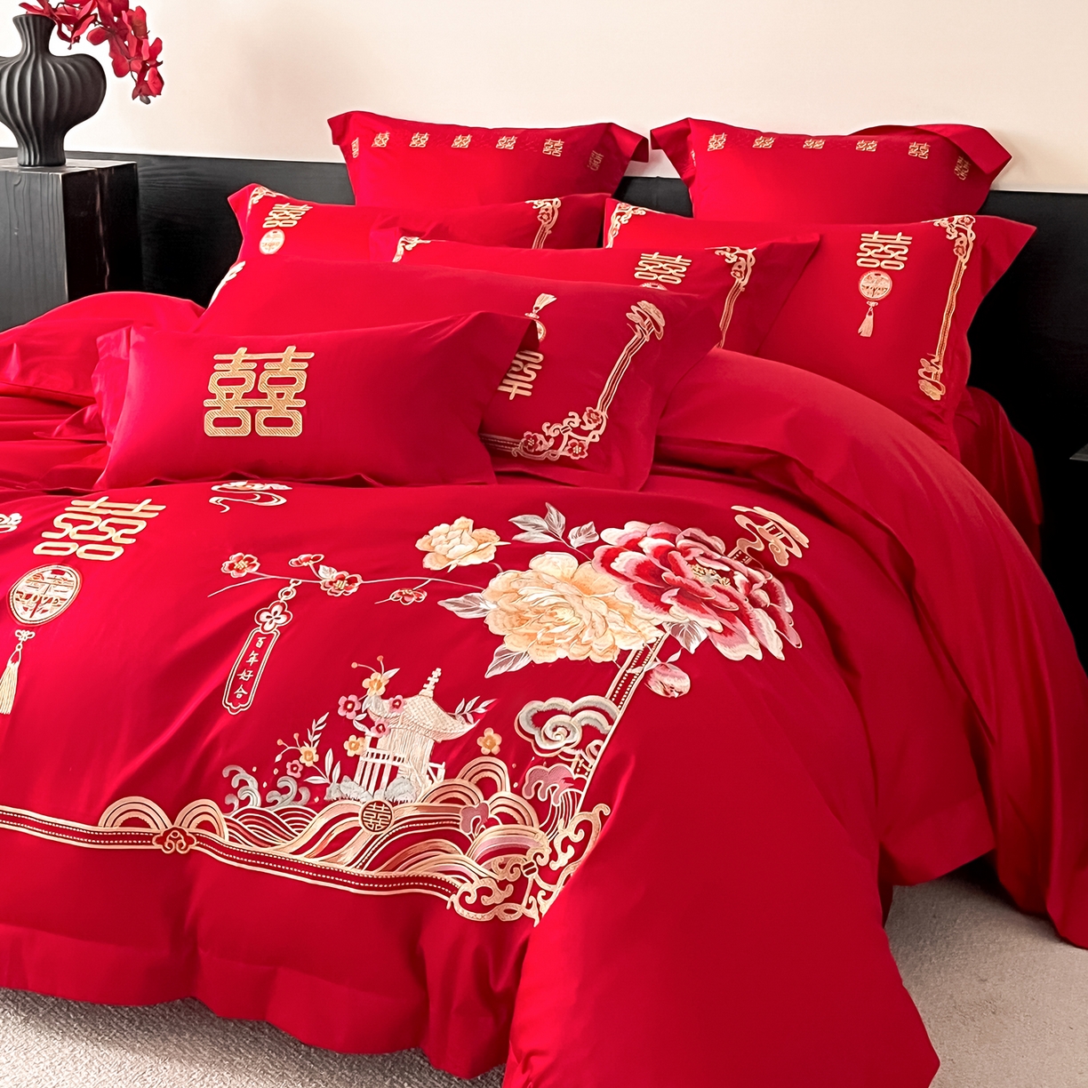 91家纺网 家纺一手货源 找家纺 置顶家纺 2026新款新中式亲肤婚庆绣花四件套 新婚大吉-大红