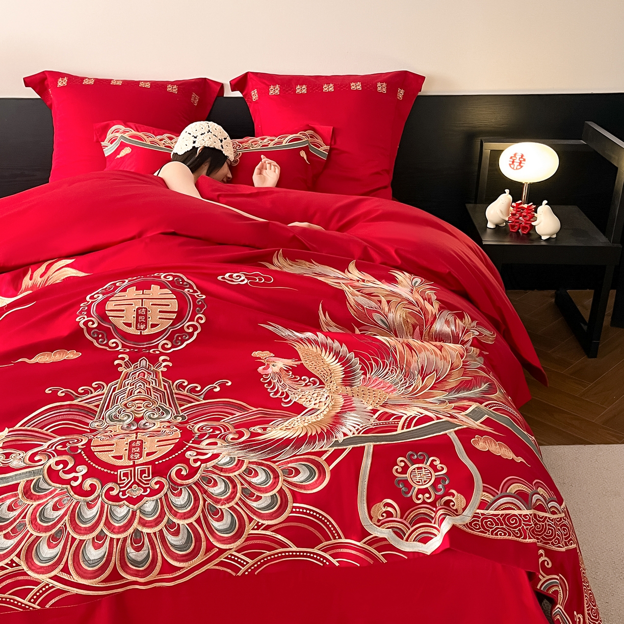 91家纺网 家纺一手货源 找家纺 置顶家纺 2026新款新中式亲肤婚庆绣花四件套 良缘夙缔-大红