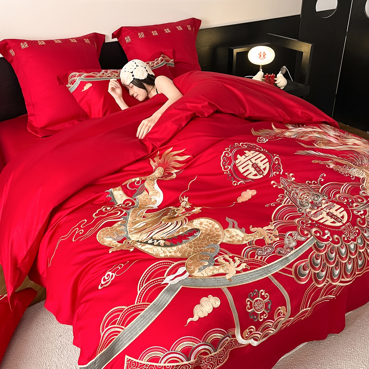 91家纺网 家纺一手货源 找家纺 置顶家纺 2026新款新中式亲肤婚庆绣花四件套 良缘夙缔-大红