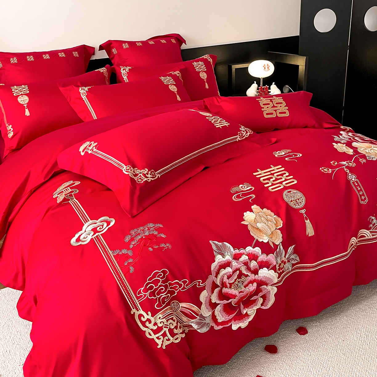 91家纺网 家纺一手货源 找家纺 置顶家纺 2026新款新中式亲肤婚庆绣花四件套 新婚大吉-大红