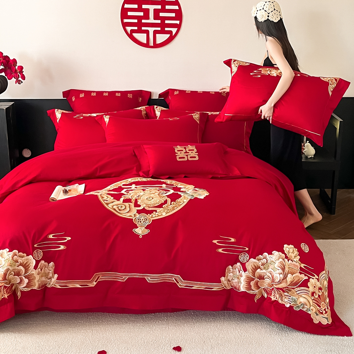 91家纺网 家纺一手货源 找家纺 置顶家纺 2026新款新中式亲肤婚庆绣花四件套 金玉满堂-大红