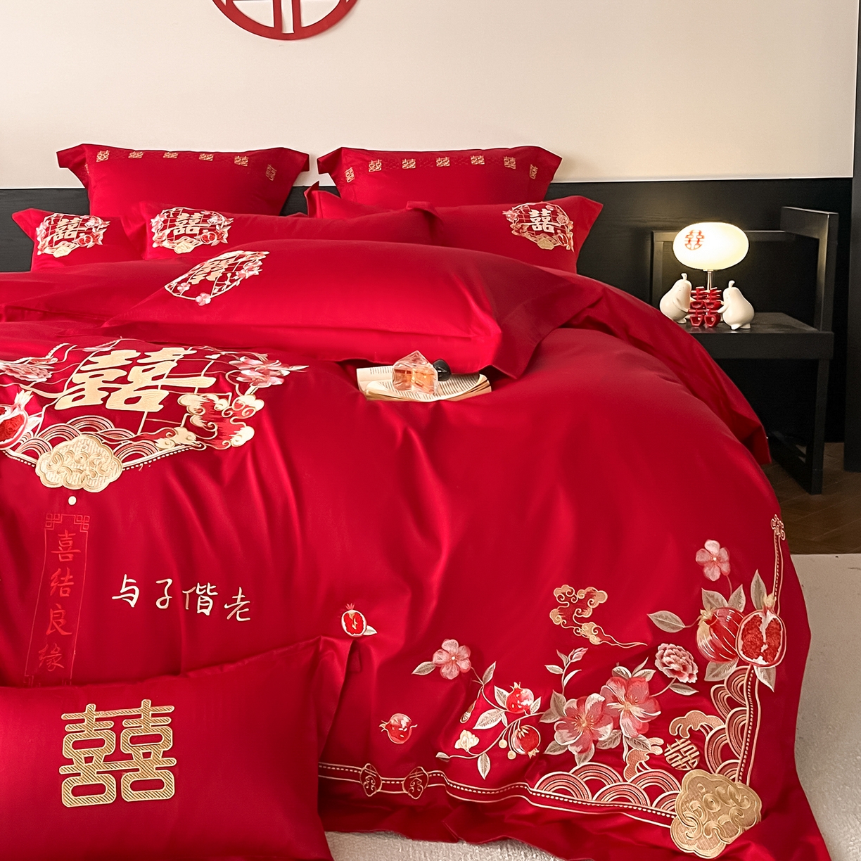 91家纺网 家纺一手货源 找家纺 置顶家纺 2026新款新中式亲肤婚庆绣花四件套 富贵美满-大红