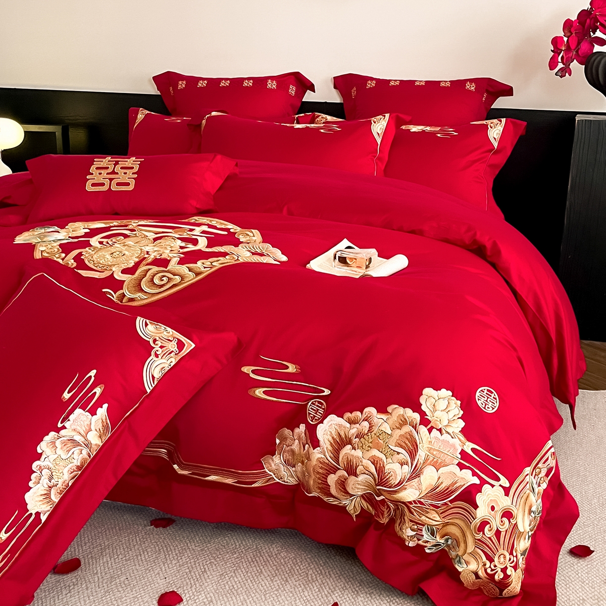 91家纺网 家纺一手货源 找家纺 置顶家纺 2026新款新中式亲肤婚庆绣花四件套 金玉满堂-大红