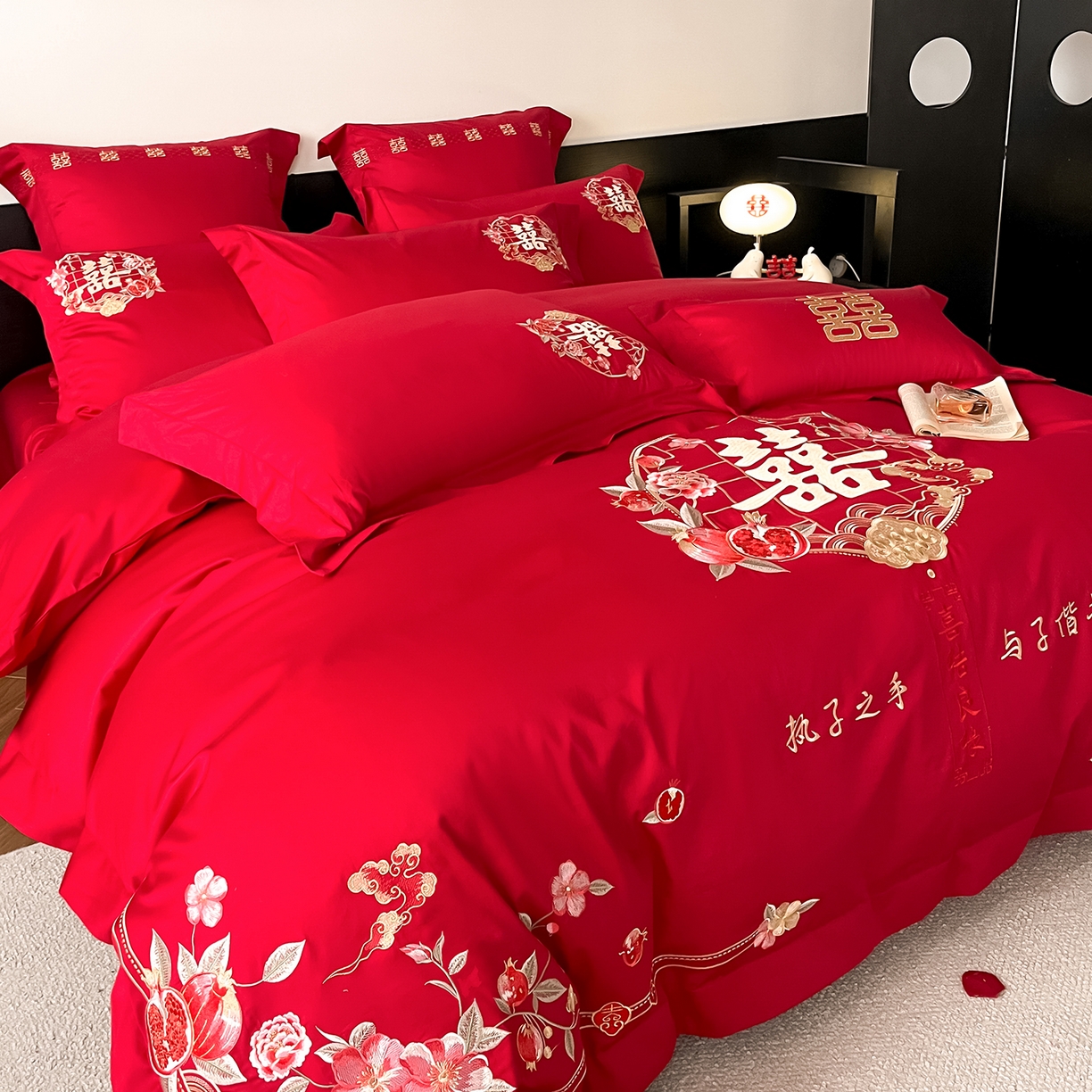 91家纺网 家纺一手货源 找家纺 置顶家纺 2026新款新中式亲肤婚庆绣花四件套 富贵美满-大红