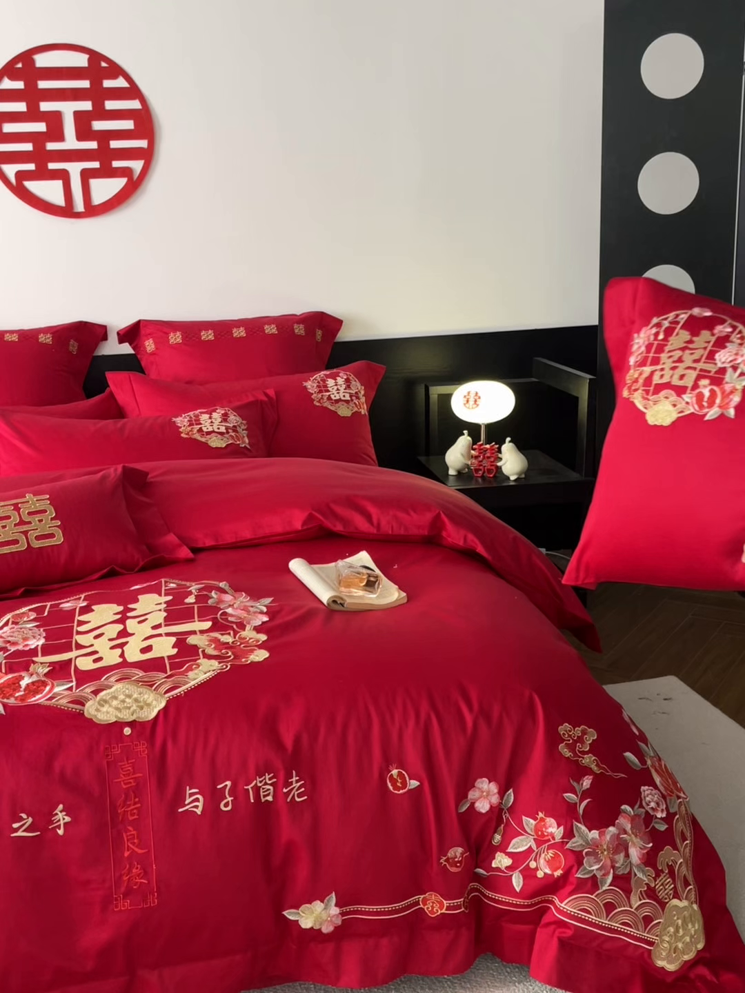 91家纺网 家纺一手货源 找家纺 置顶家纺 2026新款新中式亲肤婚庆绣花四件套 富贵美满-大红