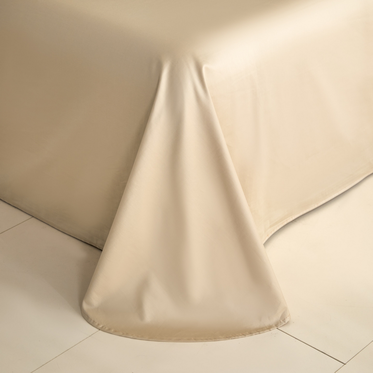 91家纺网 家纺一手货源 找家纺 新方向 2026年数码印花50s双股全棉纯棉贡缎长绒棉四件套-轨迹（专版花型 严格控价 标准318元 加大338元） 轨迹-香槟