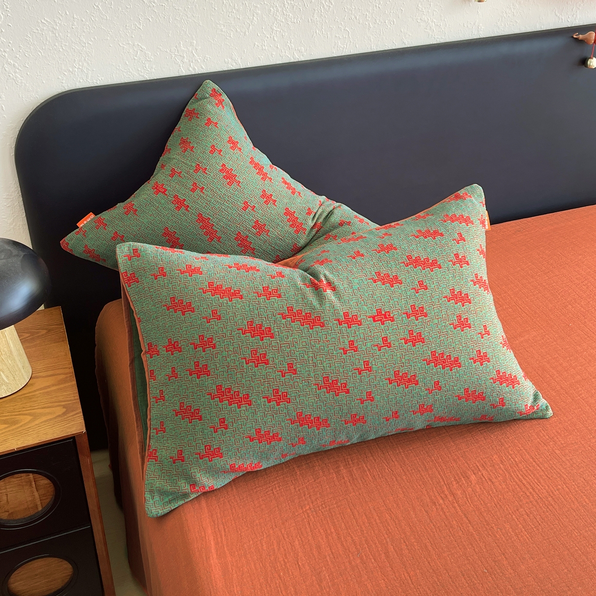 91家纺网 家纺一手货源 找家纺 春皖家纺 2026新款全棉色织双层纱提花百福系列拉链款-单枕套 绿赤兔