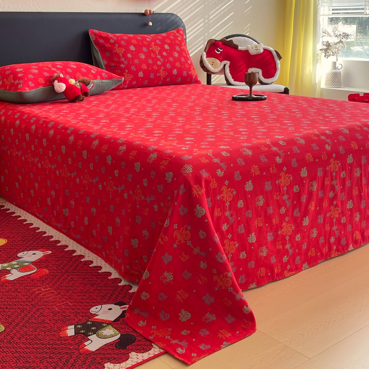 91家纺网 家纺一手货源 找家纺 春皖家纺 2026新款全棉色织双层纱提花百福系列拉链款-单床单 红福马