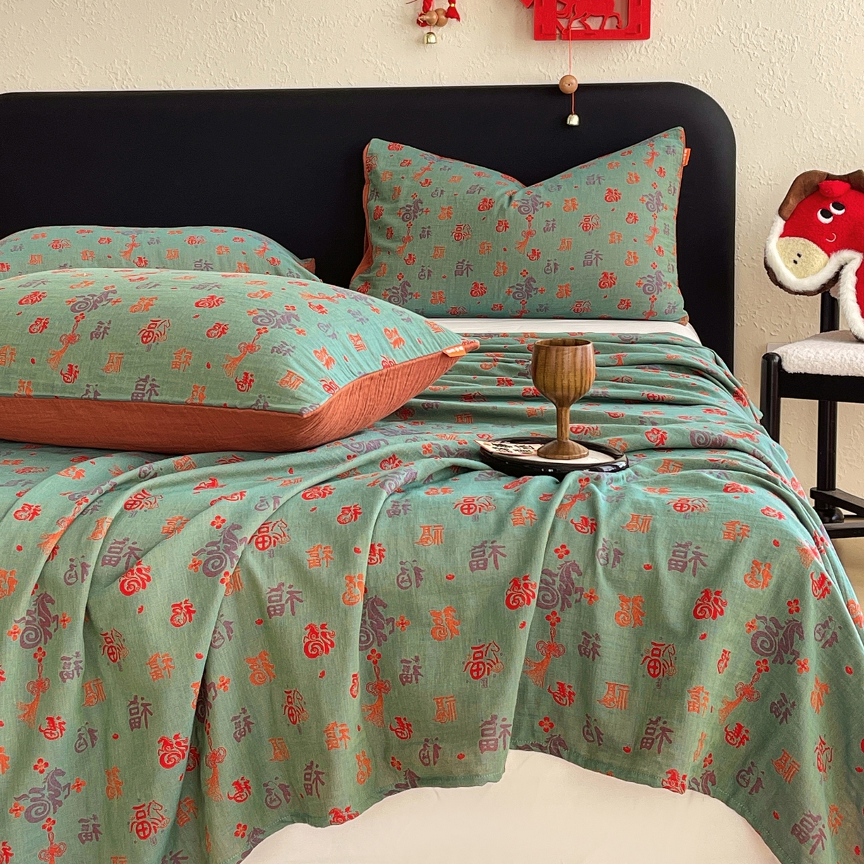 91家纺网 家纺一手货源 找家纺 春皖家纺 2026新款全棉色织双层纱提花百福系列拉链款-单床单 绿福马