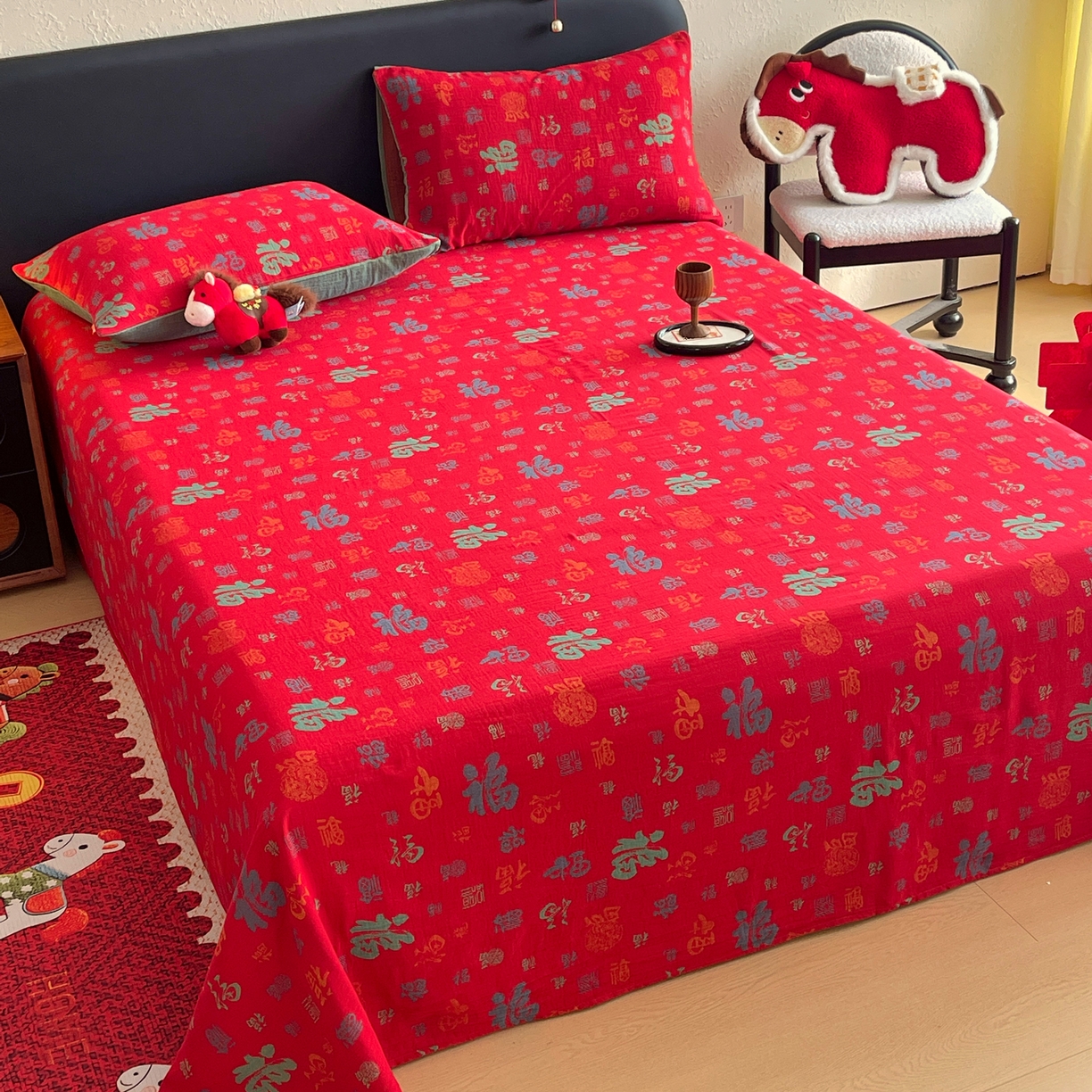 91家纺网 家纺一手货源 找家纺 春皖家纺 2026新款全棉色织双层纱提花百福系列拉链款-单床单 红百福