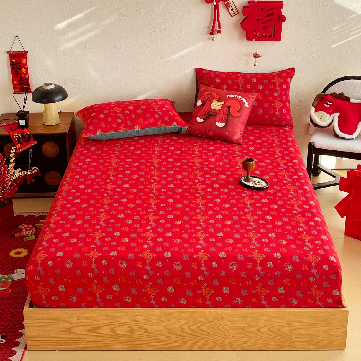 91家纺网 家纺一手货源 找家纺 春皖家纺 2026新款全棉色织双层纱提花百福系列拉链款-单床笠 红福马