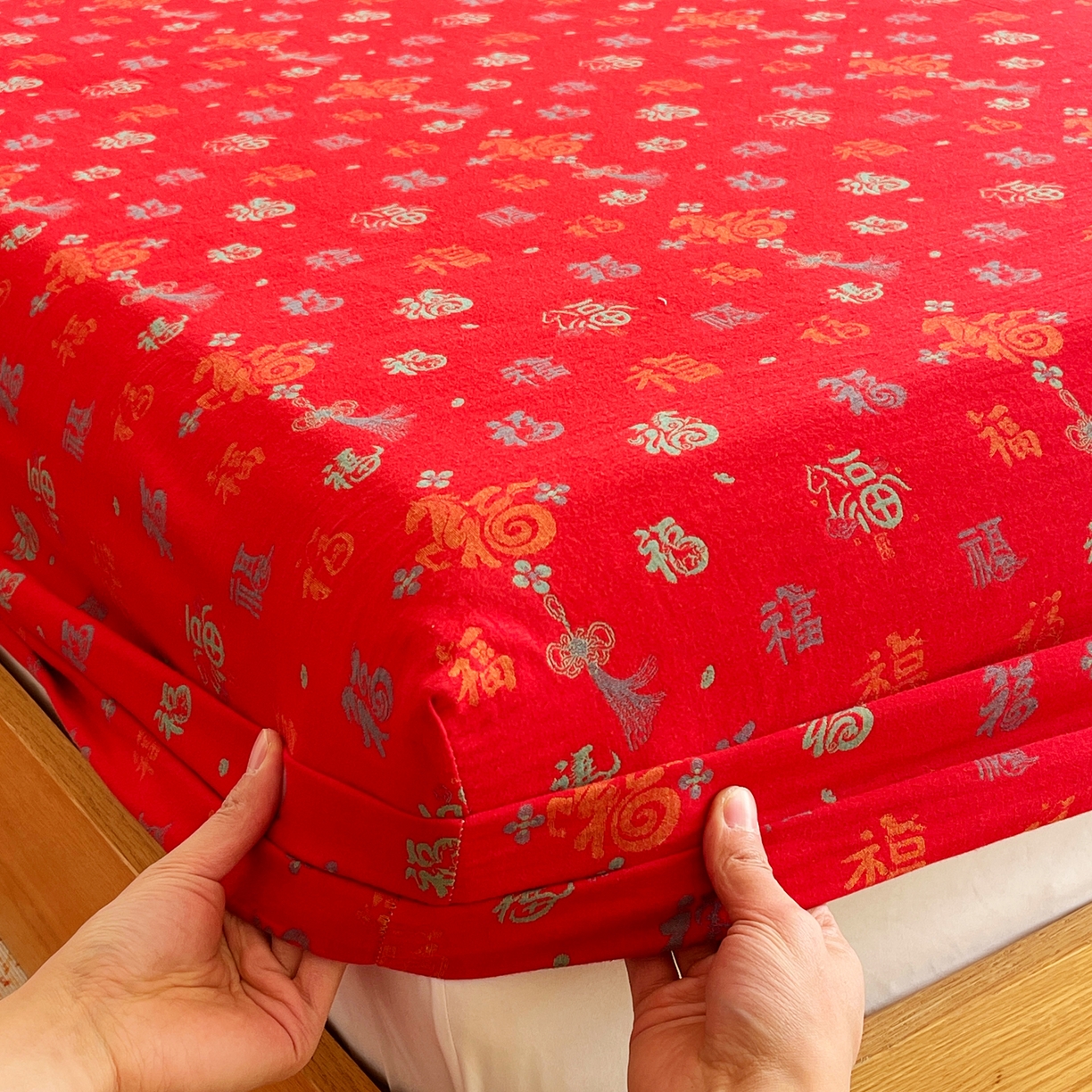 91家纺网 家纺一手货源 找家纺 春皖家纺 2026新款全棉色织双层纱提花百福系列拉链款-单床笠 红福马