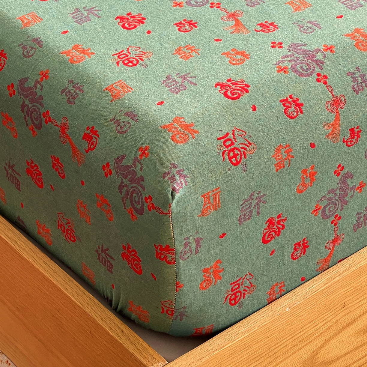 91家纺网 家纺一手货源 找家纺 春皖家纺 2026新款全棉色织双层纱提花百福系列拉链款-单床笠 绿福马