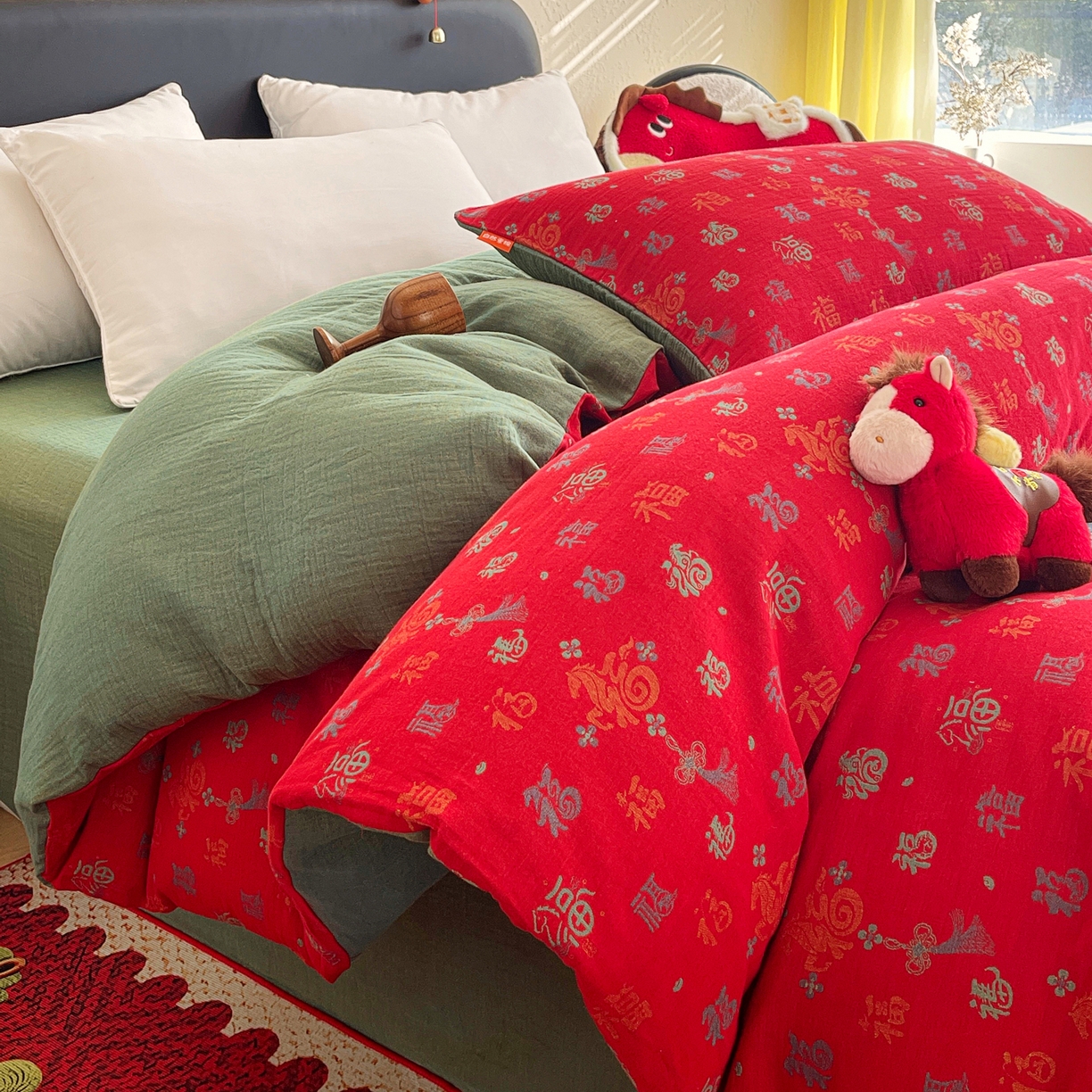 91家纺网 家纺一手货源 找家纺 春皖家纺 2026新款全棉色织双层纱提花百福系列拉链款-单被套 红福马